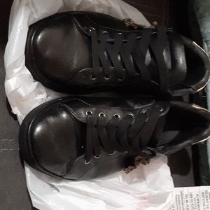 Men Tennis Shoes